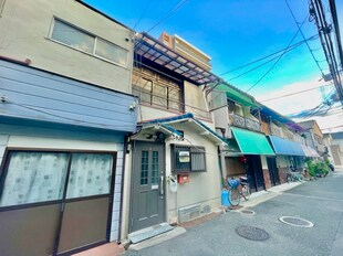 寝屋川市御幸東町貸家の物件外観写真